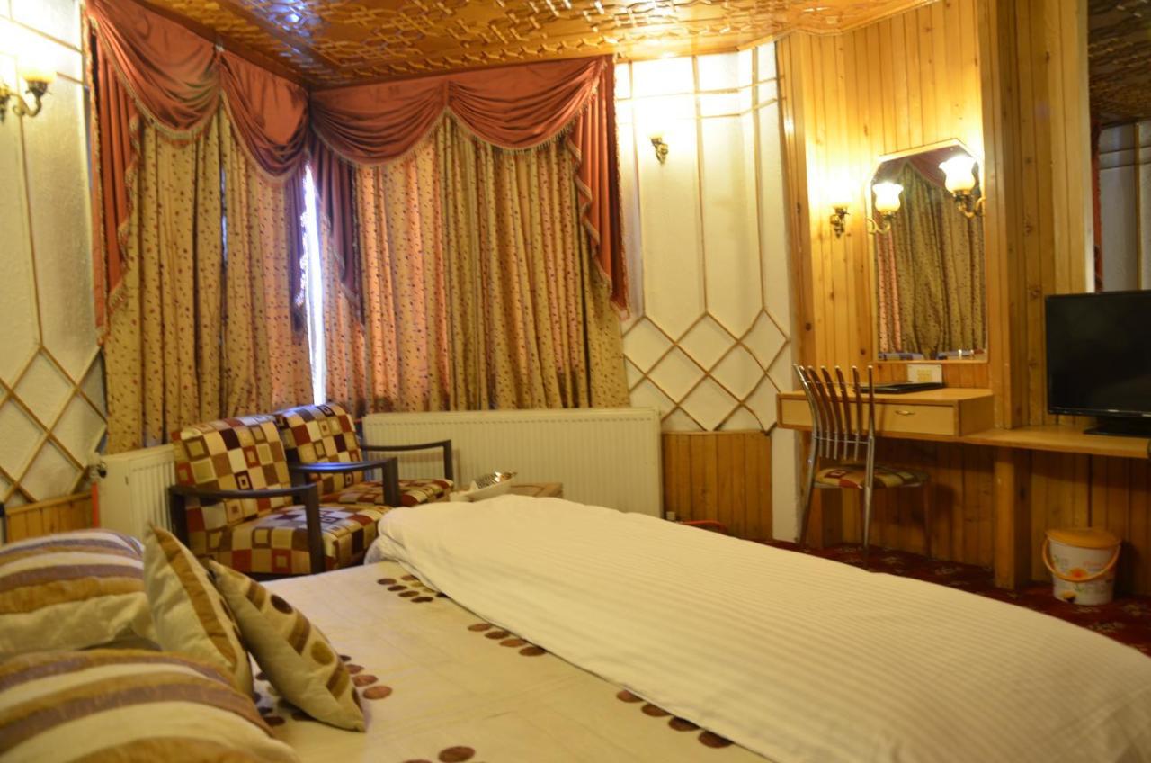 Hotel Hilltop Gulmarg JAMMU AND KASHMIR Exterior photo